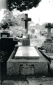 Photograph, Daniel Harvey Gravestone