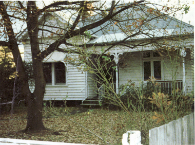 Photograph, Childhood Home of Jean Chalmers