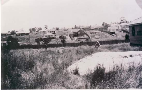 22 Pakenham Street, Blackburn, looking West.    Left hand corner is the dirt strip of Salisbury Avenue, Blackburn, heading up the hill to Middleborough Road.