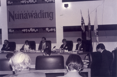 Last Council Meeting of City of Nunawading, held in Council Chambers, Civic Centre, Whitehorse Road, Nunawading, November 1994.