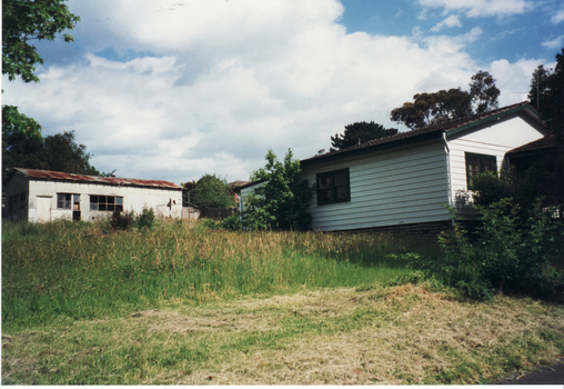 Weatherboard Home, painted cream and green, built for Francesca Schwerkolt, C.1960's,