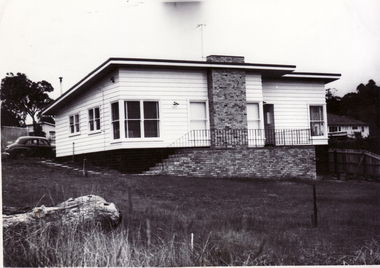 Photograph, Ross House, 1/08/1998 12:00:00 AM