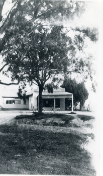 Mrs Jennings' Confectionery Store, 1915, in Boronia Road, Vermont.