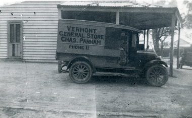 Photograph, Pannam's Store & Truck, 10/05/2000 12:00:00 AM