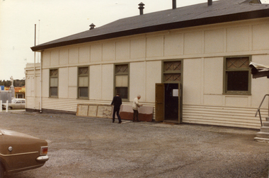 Side wall of Mitcham Memorial Hall in Whitehorse Road, Mitcham, since demolished.