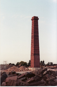 Vitclay Chimney, prior to demolition in 1995.