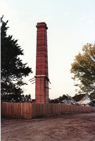 Vitclay Chimney, prior to demolition in 1995.