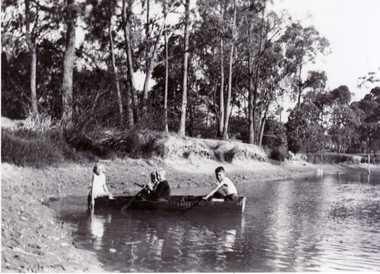 Children playing on the dam on the corner of Blackburn and Canterbury Roads, Blackburn. The Bellbird Hospital is now on the site.