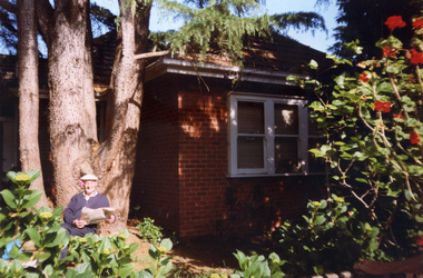 Photograph, 24 McDowall Street, Mitcham, 13/06/2001 12:00:00 AM