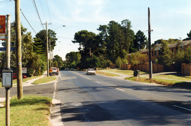 Mitcham Road looking towards Doncaster. Hedge End Road on left, Wrendale Drive on right. 