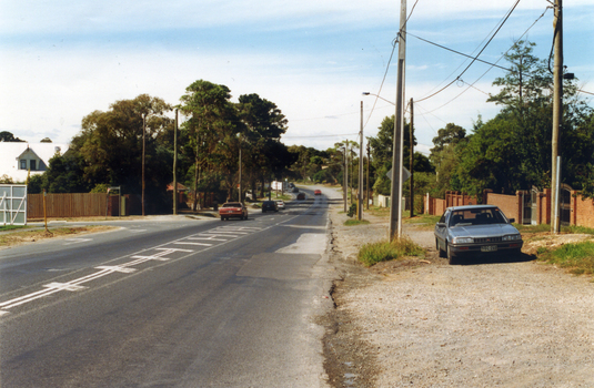 Mitcham Road looking back towards Mitcham. Nursery on left and Mulsanne Street on left.