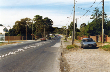 Mitcham Road looking back towards Mitcham. Nursery on left and Mulsanne Street on left.
