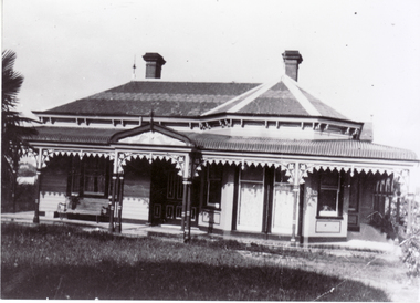'Koonwarra' was home of Hatfield Family. S.E. of Railway Crossing, Middleborough Road, Blackburn
