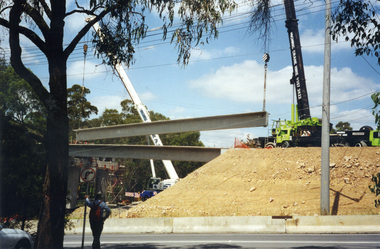 Span being put into place on Bridge over Deep Creek Road, Mitcham.