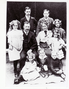 Pye Family - Tenants at Schwerkolt Cottage. 