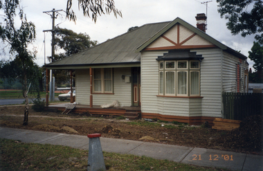 Photograph, Whitehorse Road Mitcham No.427, 21/12/2001 12:00:00 AM
