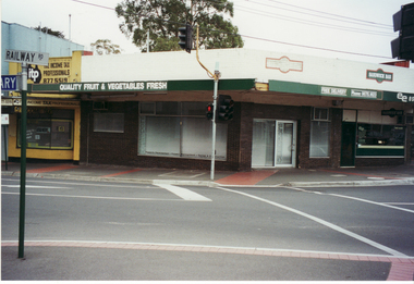 Photograph, Pearce Shop, 1/03/2001 12:00:00 AM