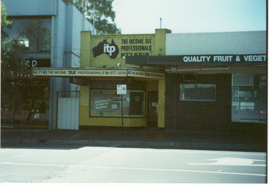 Photograph, Pearce Shop, 21/03/2001 12:00:00 AM