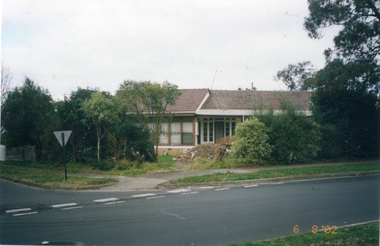 Photograph, Whitehorse Road, Mitcham No.734, 1/08/2002 12:00:00 AM