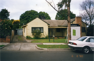 Photograph, Whitehorse Road, Mitcham No.706