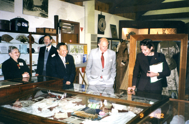 Photograph, Governor's Visit to Schwerkolt Cottage, 9/09/2002 12:00:00 AM