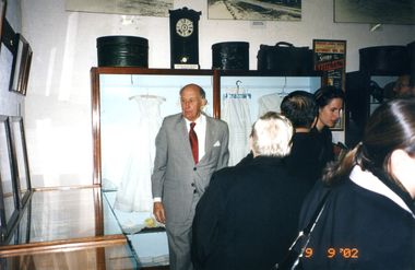 Photograph, Governor's Visit to Schwerkolt Cottage, 9/09/2002 12:00:00 AM