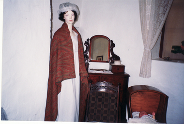 Photograph, Main Bedroom - Schwerkolt Cottage