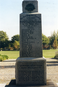 Photograph, Mitcham War Memorial, 27/05/2003 12:00:00 AM