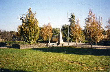Photograph, Mitcham War Memorial, 27/05/2003 12:00:00 AM