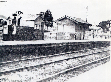 Black & White photograph of Tunstall Railway Station (Nunawading Station) c1918. Shows platform Station Office and possibly the parcel office.