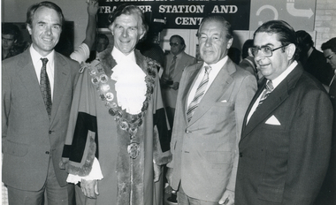 Photograph, State Cabinet Meeting - City of Nunawading, 9/02/1981 12:00:00 AM