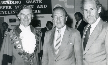 Photograph, State Cabinet Meeting - City of Nunawading, 9/02/1981 12:00:00 AM