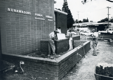 Photograph, Landscaping - Blackburn Library