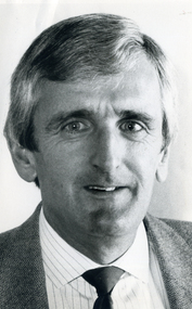 Leslie (Les) Fell, Town clerk, city of Nunawading 1983 - 1988