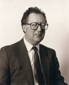 Robert Gardner, City of Nunawading, 1988 - 1994, and the City of Whitehorse 1994 - 1995