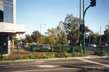 Whitehorse Road and Station Street, looking west; taken 2003.
