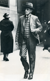 Edgar Edwardes Walker in Pitt Street, Sydney in 1936