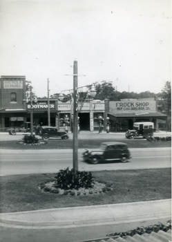 shops on the eastern side of Whitehorse Road, Mitcham.