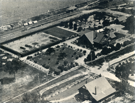 Aerial photograph showing the Mitcham houses of Edgar and Stanley Walker