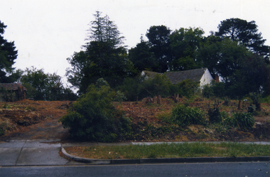 Clearing of 38 Highland Avenue, Mitcham in 2006. This is the last piece of land that was originally part of Cherry Tree Farm