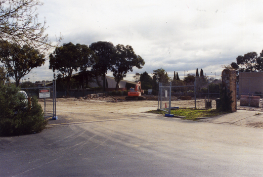 proposed development of a fourteen storey apartment block in Colombo Street, Mitcham