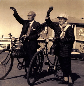 Photo of Arthur & Janet Hooke with their bicycles in 1968. 