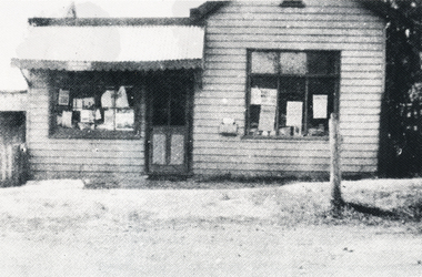 Forest Hill Post Office, near the intersection of Springvale and  Canterbury roads, c1926. 