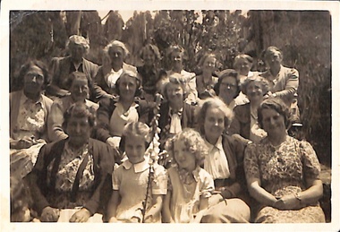 Black & white photo the Mother's Union  members of St Luke's Anglican Church, Vermont 