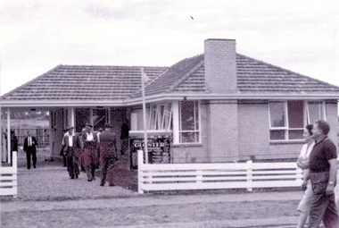 Photograph, 422 Springvale Road Forest Hill, 1960