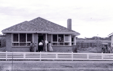 Photograph, 428 Springvale Road Forest Hill, 1960