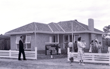 Photograph, 432 Springvale Road Forest Hill, 1960