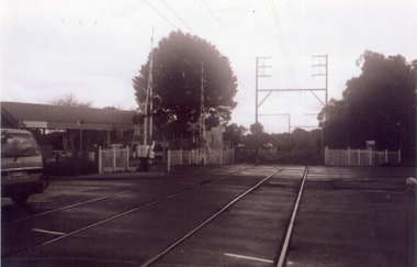 Photograph, Railway tracks looking west, 1/06/2009