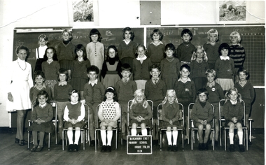 Mixed class of Grades Prep 1 and 2 at Blackburn East Primary School No. 4800.