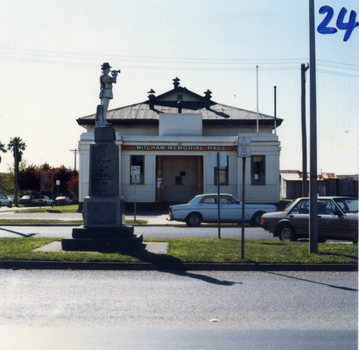 The Mitcham Memorial Hall (demolished).